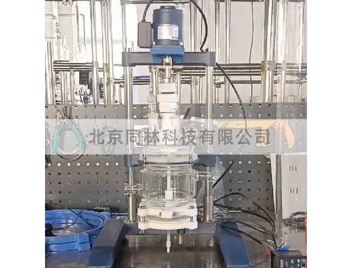 高硼（péng）矽（guī）玻璃臭氧反應器測試完畢
