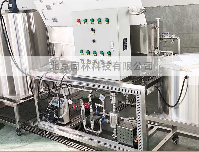 快速（sù）除油器實驗裝置驗收完畢